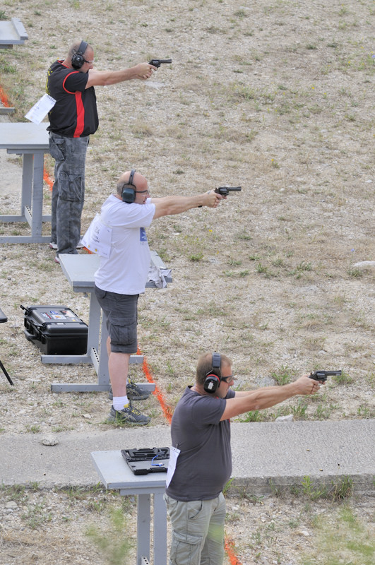 Bonne prise en mains du pistolet à deux mains ? - Page 2 _DSC3700